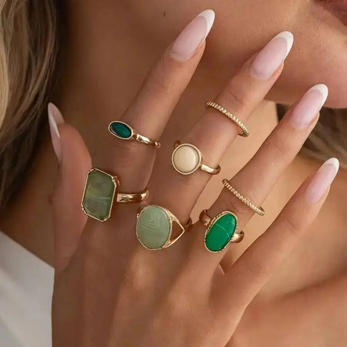 Ingemark 7Pcs Elegant Inlaid Colorful Acrylic Resin Rings Set for Women Retro Geometric Irregular Stackable Rings Boho Jewelry