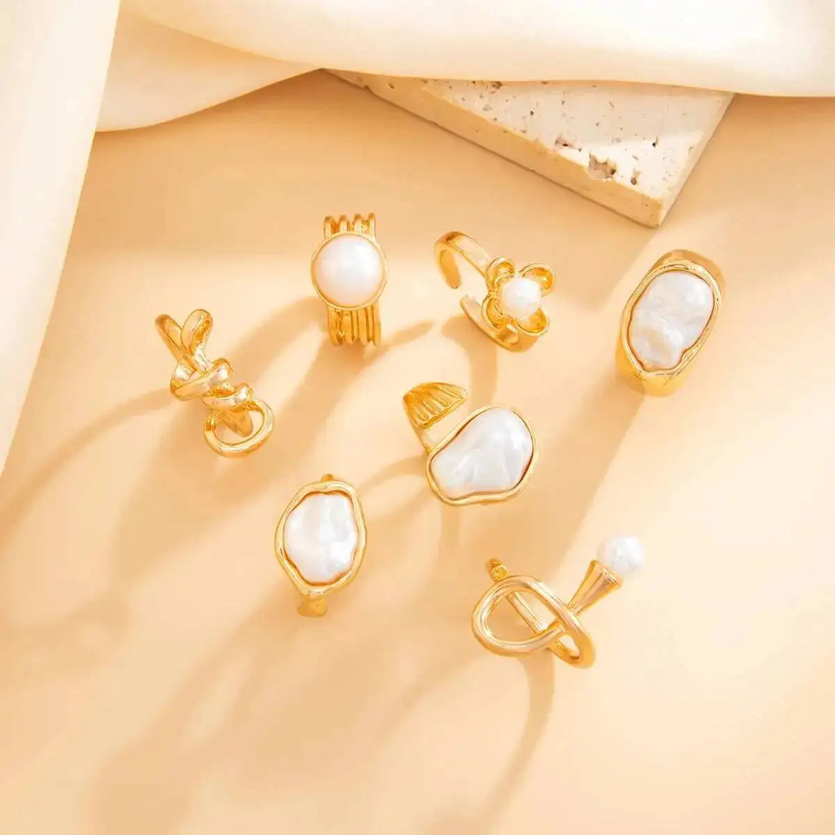 Ingemark 7 Pcs Baroque Imitation Pearl Open Rings Set for Women Elegant Irregular Stackable Adjustable Finger Ring Jewelry Gift