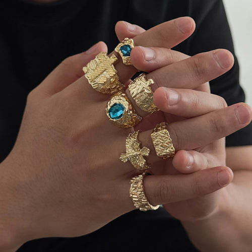 Ingemark 7 Pcs/Set Unique Gold Color Texture Metal Open Rings for Men Punk Inlay Blue Acrylic Rhinestone Rings Male Jewelry Gift