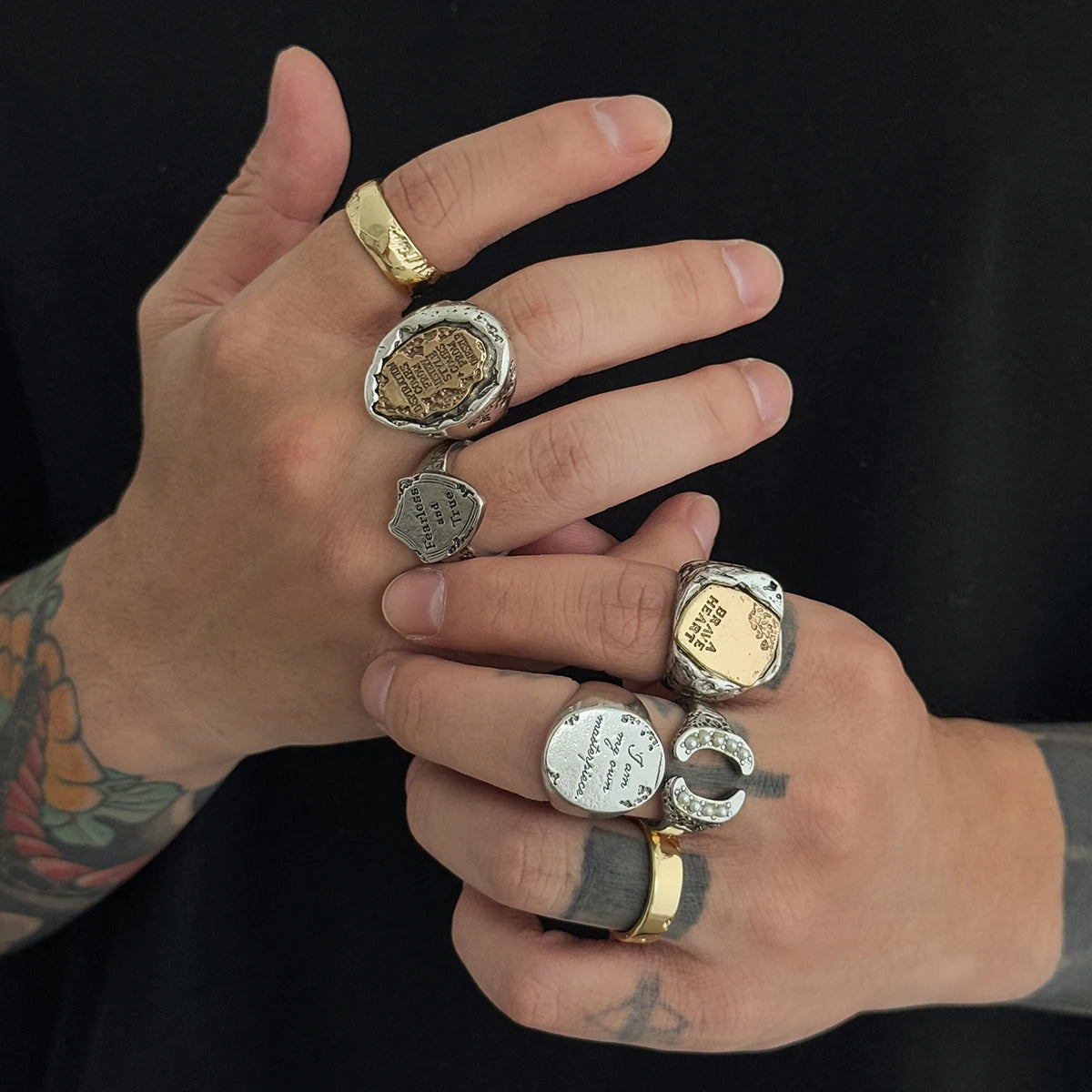 Ingemark 7 Pcs Punk Irregular Letter Chunky Open Rings Set for Men Hip Hop Metal Adjustable Knuckle Rings Grunge Jewelry New