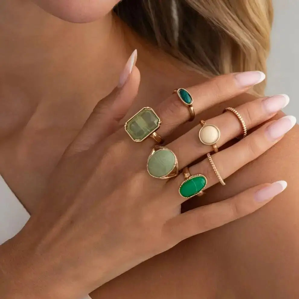 Ingemark 7Pcs Elegant Inlaid Colorful Acrylic Resin Rings Set for Women Retro Geometric Irregular Stackable Rings Boho Jewelry