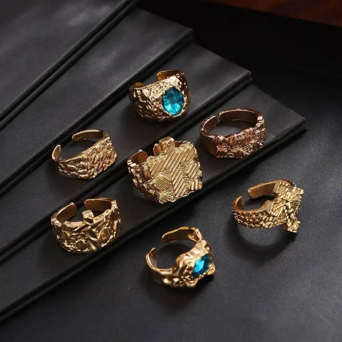 Ingemark 7 Pcs/Set Unique Gold Color Texture Metal Open Rings for Men Punk Inlay Blue Acrylic Rhinestone Rings Male Jewelry Gift