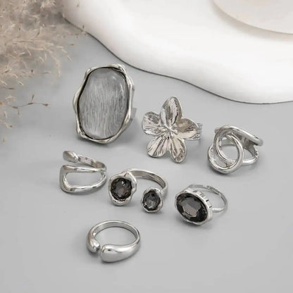 Ingemark 7Pcs Stylish Rhinestone Open Rings Set for Women Retro Gothic Stackable Big Flower Adjustable Finger Ring Jewelry Gifts