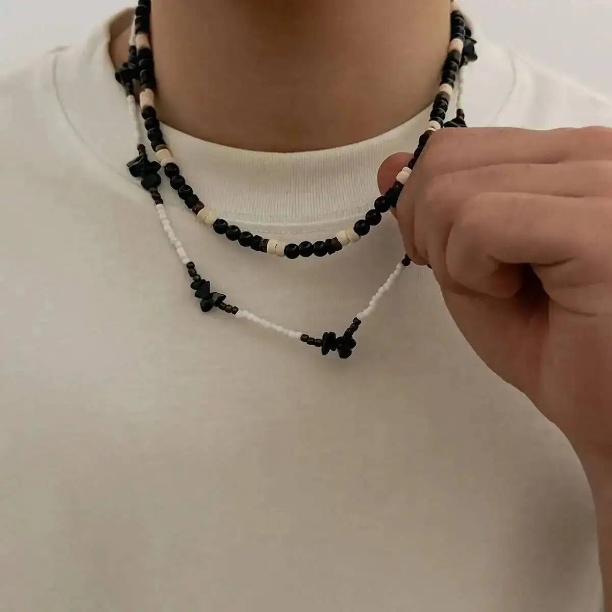 Ingemark 2Pcs/Set Trendy Black White Acrylic Seed Beads Choker Necklace for Men Punk Vintage Stackable Collar Chain Neck Jewelry