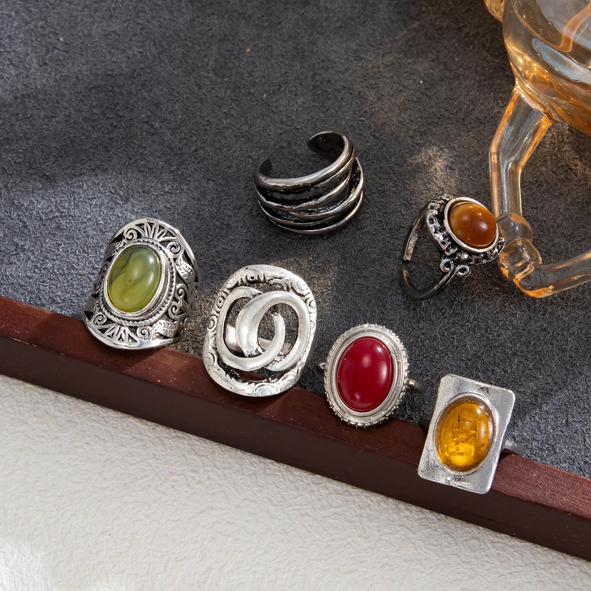 Ingemark 6 Pcs/Set Ethnic Style Colorful Resin Acrylic Rings for Women Retro Stacked Irregular Chunky Ring Daily Wear Jewelry