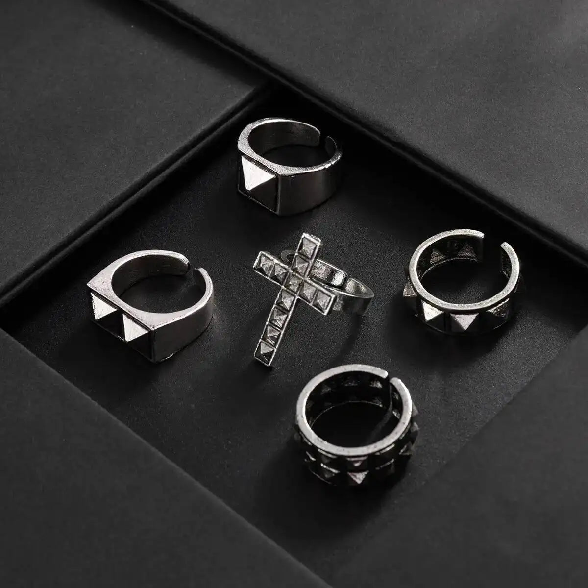 Ingemark 5 Pcs Gothic Punk Cross Chunky Open Rings Set for Men Hip-Hop Rivets Stackable Adjustable Knuckle Rings Finger Jewelry