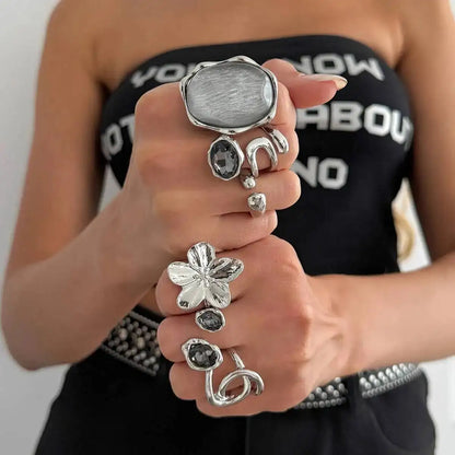 Ingemark 7Pcs Stylish Rhinestone Open Rings Set for Women Retro Gothic Stackable Big Flower Adjustable Finger Ring Jewelry Gifts