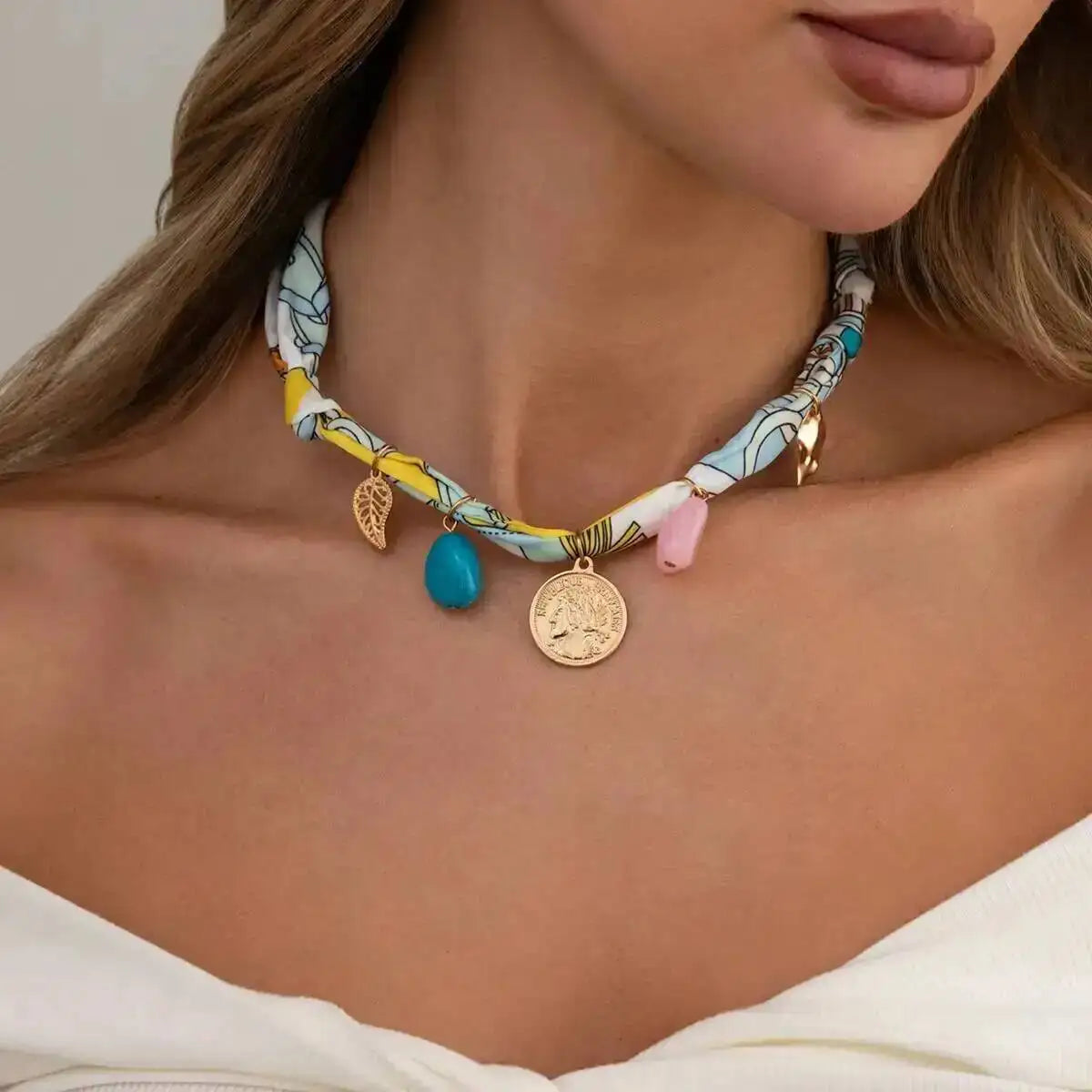 Ingemark Elegant Adjustable Silk Scarf Choker Necklace for Women Vintage Boho Leaf Coin Pendant Necklace Daily Jewelry Gift